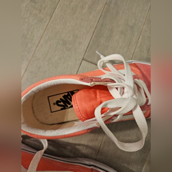 Vans shoes - Picture 2 of 3
